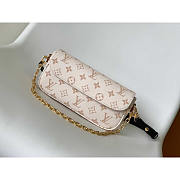 Louis Vuitton LV Wallet on Chain Ivy Monogram Dune 23.5 x 12 x 4.3 cm - 1