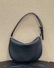 Fendi Women Small Croissant Black Leather Bag 30×1×23cm - 4