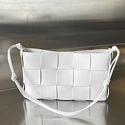 Bottega Veneta Cassette Intreccio White Leather Pouch New 22.5x13.5x4.5cm - 1