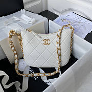 Chanel Hobo White Bag 23x23x6cm - 1