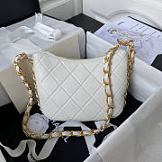 Chanel Hobo White Bag 23x23x6cm - 2