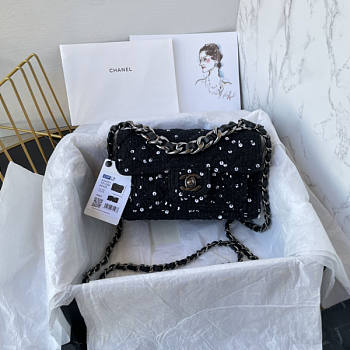 Chanel Mini Flap Bag Black 14x19x6cm