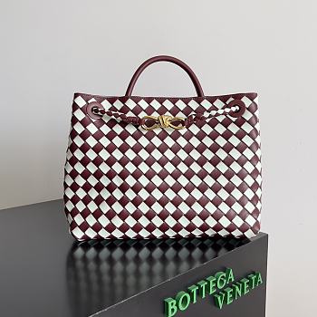 Bottega Veneta Medium Andiamo White Wine 32x25x11cm