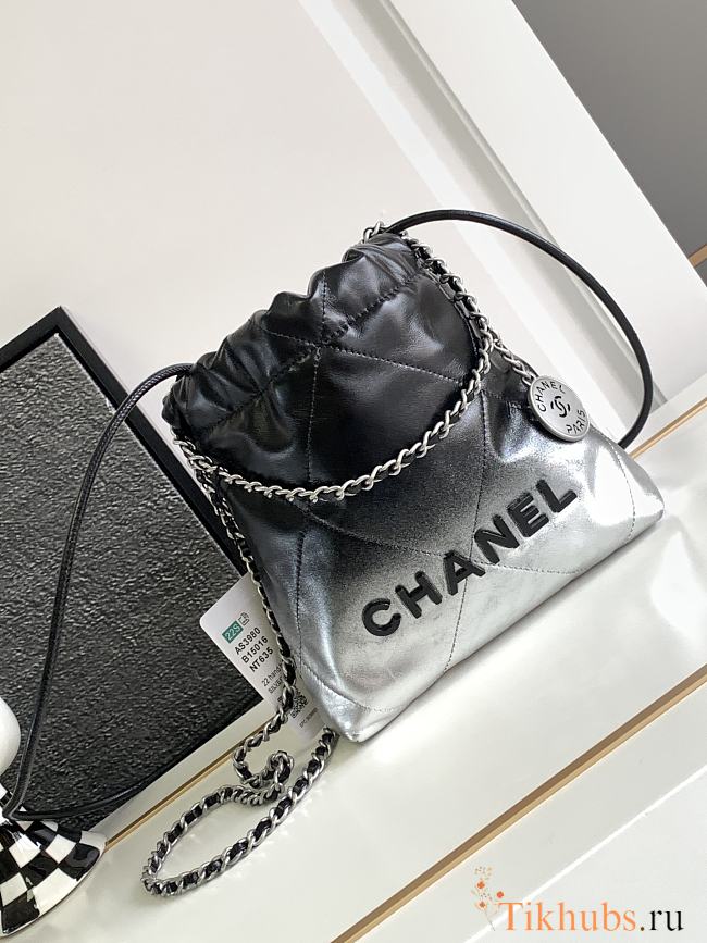 Chanel Mini 22 Handbag Black Silver 20x19x6cm - 1
