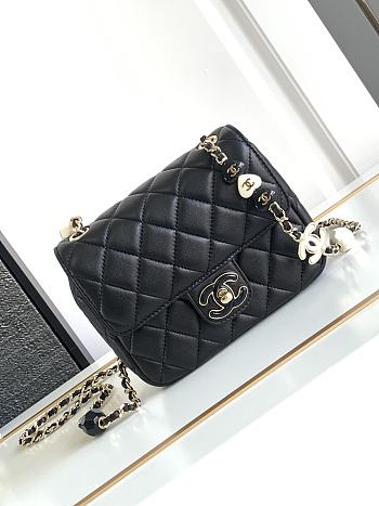 Chanel Flap Bag Black 12.5x16x4.5cm