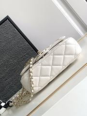 Chanel Flap Bag White 12.5x16x4.5cm - 2