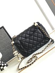 Chanel Flap Bag Black 19cm - 4