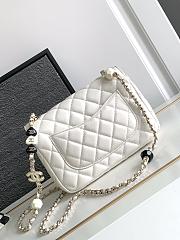 Chanel Flap Bag White 19cm - 6