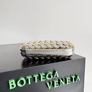 Bottega Veneta Knot Silver Gold 19x11.5x5cm - 4
