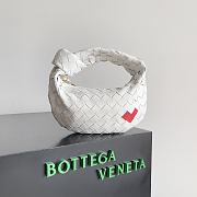 Bottega Veneta Mini Jodie White vernis 23x28x8cm - 1