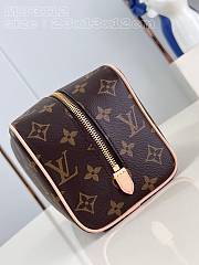 Louis Vuitton LV Locker Dopp Kit Monogram Brown 23 x 13 x 12 cm - 5