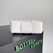 Bottega Veneta Candy Arco Leather Tote Bag White 20x13x7cm - 5