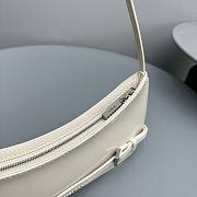 Jacquemus Le Chouchou Belted shoulder Bag Off White 26x14cm - 4