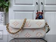 Louis Vuitton LV Ivy White Pink Bag 23.5 x 12 x 4.3 cm - 1