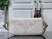 Louis Vuitton LV Ivy White Pink Bag 23.5 x 12 x 4.3 cm - 4