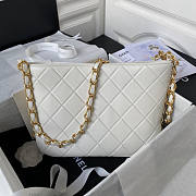 Chanel Large Hobo Bag White 36x24x6cm - 3