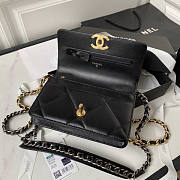 Chanel 19 Woc Wallet On Chain Black Gold 19cm - 5