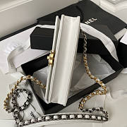 Chanel 19 Woc Wallet On Chain White Gold 19cm - 5