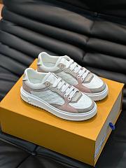 Louis Vuitton LV Time Out Sneaker Rose - 1