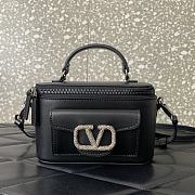 Valentino Garavani Leather Locò Vanity Case Black 16.5x10x7.5cm - 1