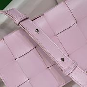 Bottega Veneta Intrecciato Leather Crossbody Bag In Light Pink 23x15x5cm - 2