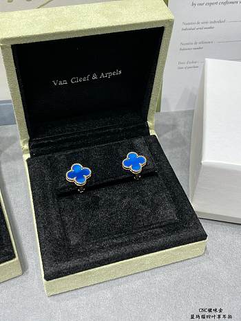 Van Cleef & ArPels Blue Earrings 