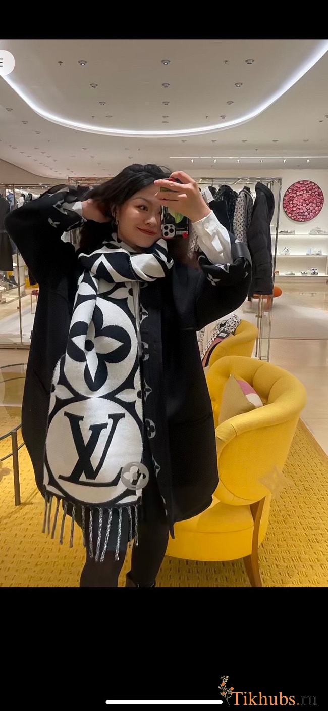 Louis Vuitton LV Black White Scarf 200x30cm - 1