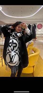 Louis Vuitton LV Black White Scarf 200x30cm - 1