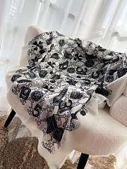 Chanel Black White Scarf 105x200cm - 2