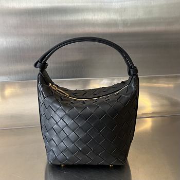 Bottega Veneta Candy Wallace Black 17x13.5x11.5cm