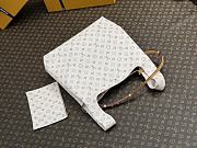 Louis Vuitton LV Atlantis GM White 34 x 34 x 13.5 cm - 5