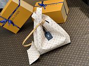 Louis Vuitton LV Atlantis GM White 34 x 34 x 13.5 cm - 6