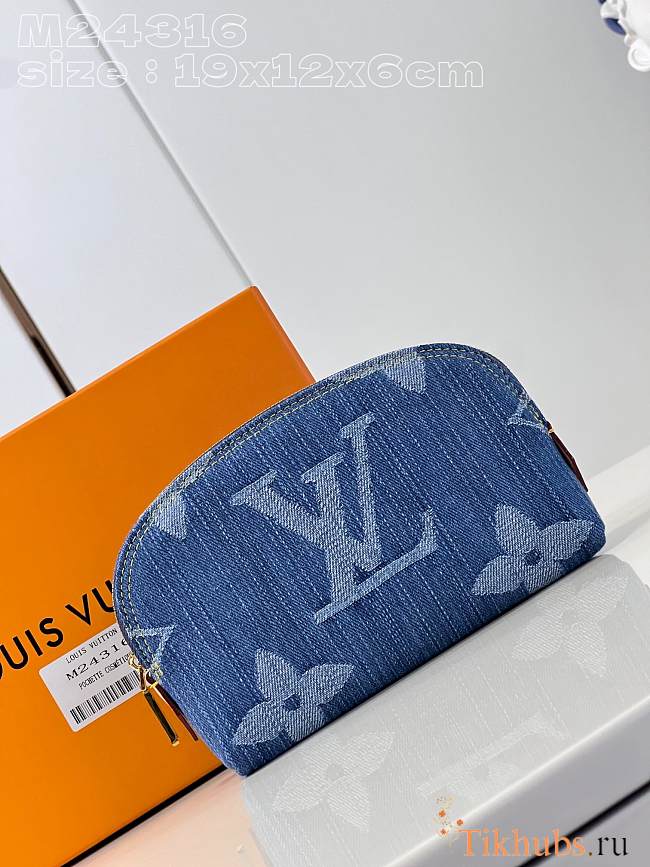 Louis Vuitton LV Pochette Cosmétique PM Blue Denim 19 x 12 x 6 cm - 1