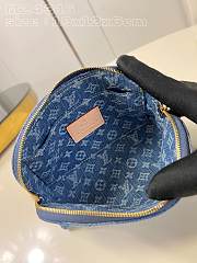 Louis Vuitton LV Pochette Cosmétique PM Blue Denim 19 x 12 x 6 cm - 2