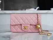 Chanel Flap Bag Pink Lambskin Bell 20x13x7cm - 1