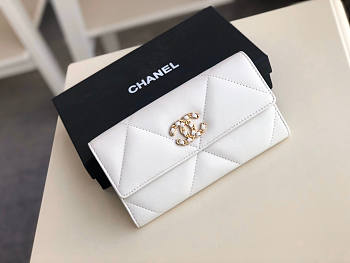 Chanel 19 Wallet Long White Lambskin 19x10x3cm