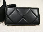 Chanel 19 Zippy Wallet Black 19cm - 5