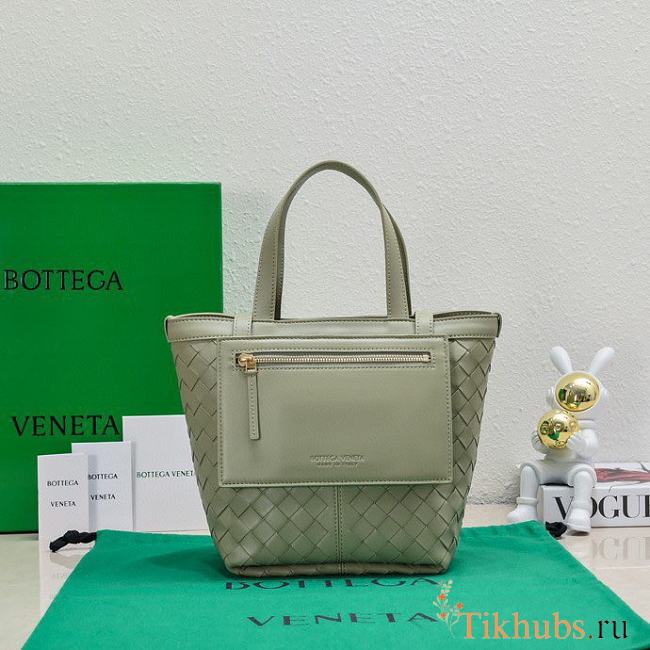 Bottega Veneta Small Flip Flap Green 23x18.5x15cm - 1