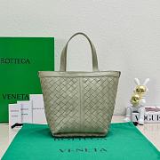 Bottega Veneta Small Flip Flap Green 23x18.5x15cm - 2