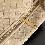 Bottega Veneta Small Jodie Suede Beige Shoulder Bag 48x40x16cm - 3