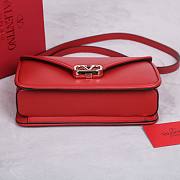 Valentino Garavani Shoulder Letter Bag Red 24x15.5x7cm - 3