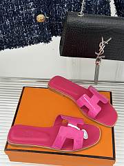 Hermes Oran Patent Pink Slipper - 3