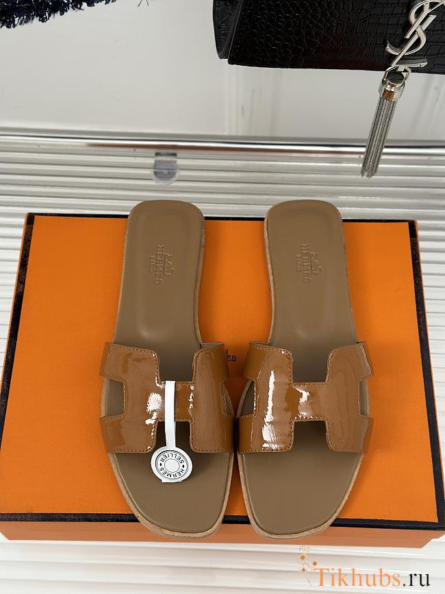 Hermes Oran Patent Brown Slipper - 1