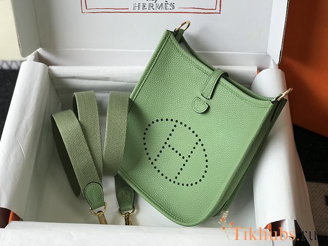 Hermes Mini Evelyne Bag Green Crossbody 18cm - 1