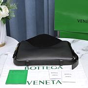 Bottega Veneta Cradle Medium Bag Black 30x23x16cm - 5