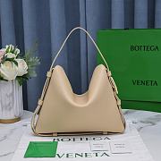 Bottega Veneta Cradle Medium Bag Beige 30x23x16cm - 6