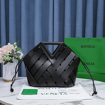 Bottega Veneta Point Black Bag 31x30.5x17.5cm