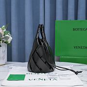 Bottega Veneta Point Black Bag 31x30.5x17.5cm - 5