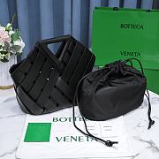 Bottega Veneta Point Black Bag 31x30.5x17.5cm - 3