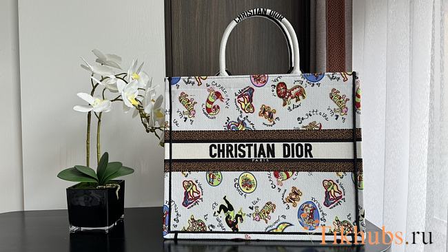 Dior Large Book Tote White Multicolor Dragon Zodiac 42cm - 1